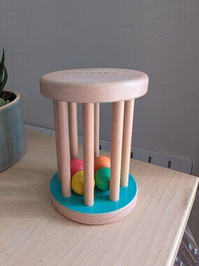 Lovevery montessori rolling rattle, baby toy